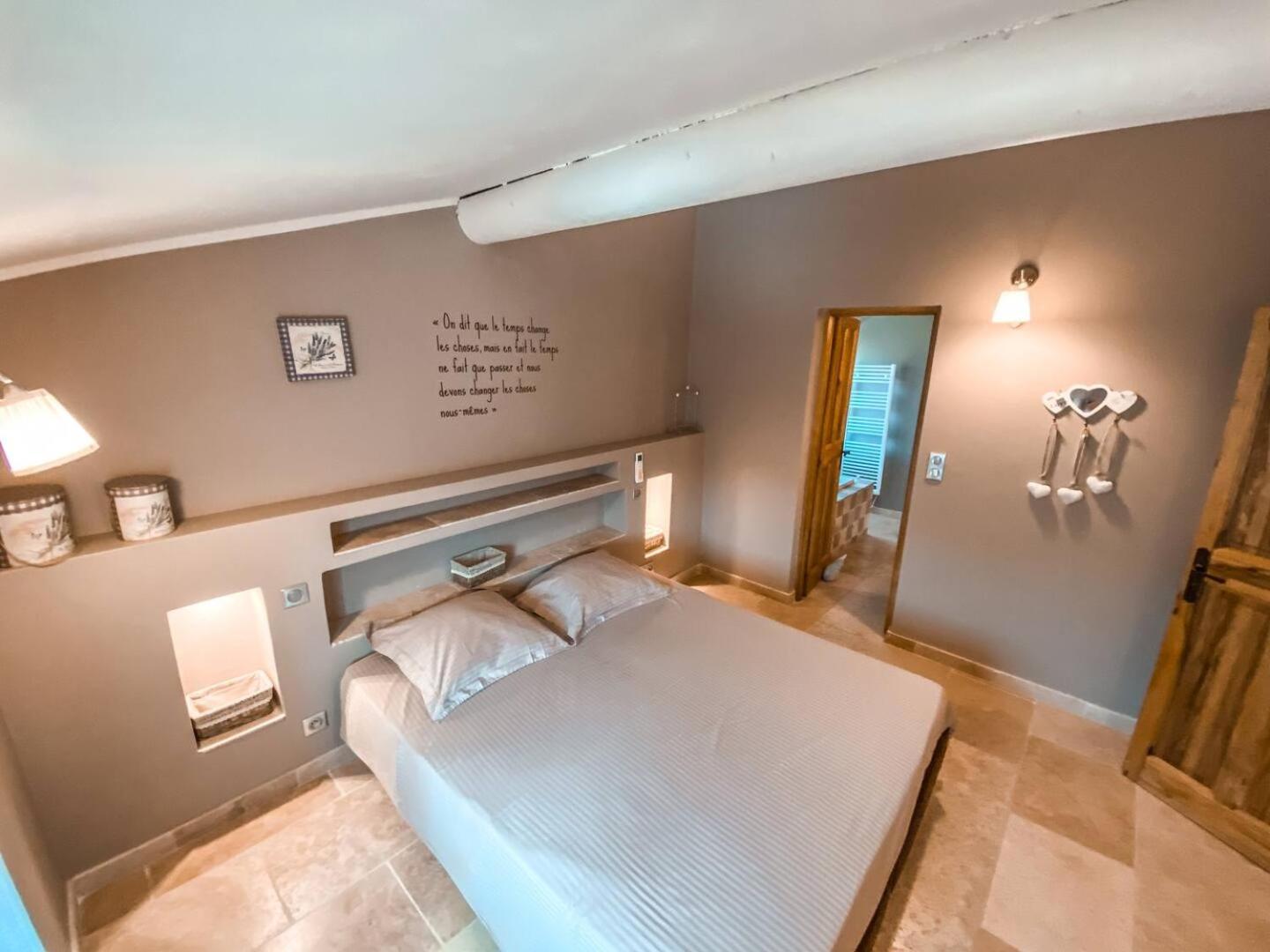 La Petite Colline Villa Apt Ngoại thất bức ảnh