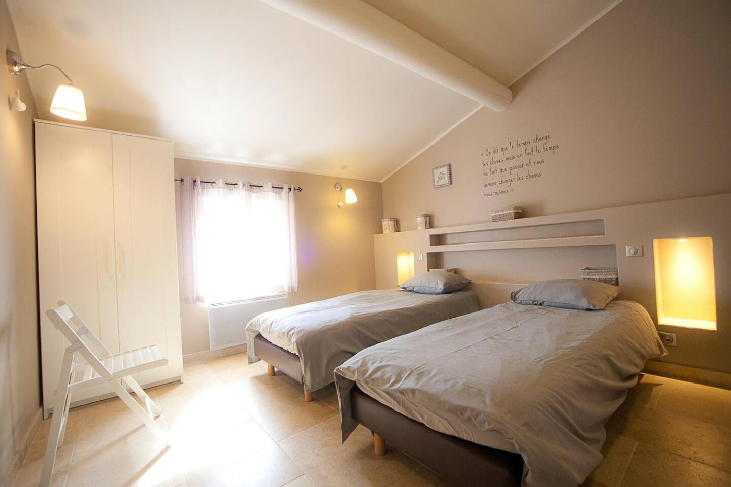 La Petite Colline Villa Apt Ngoại thất bức ảnh