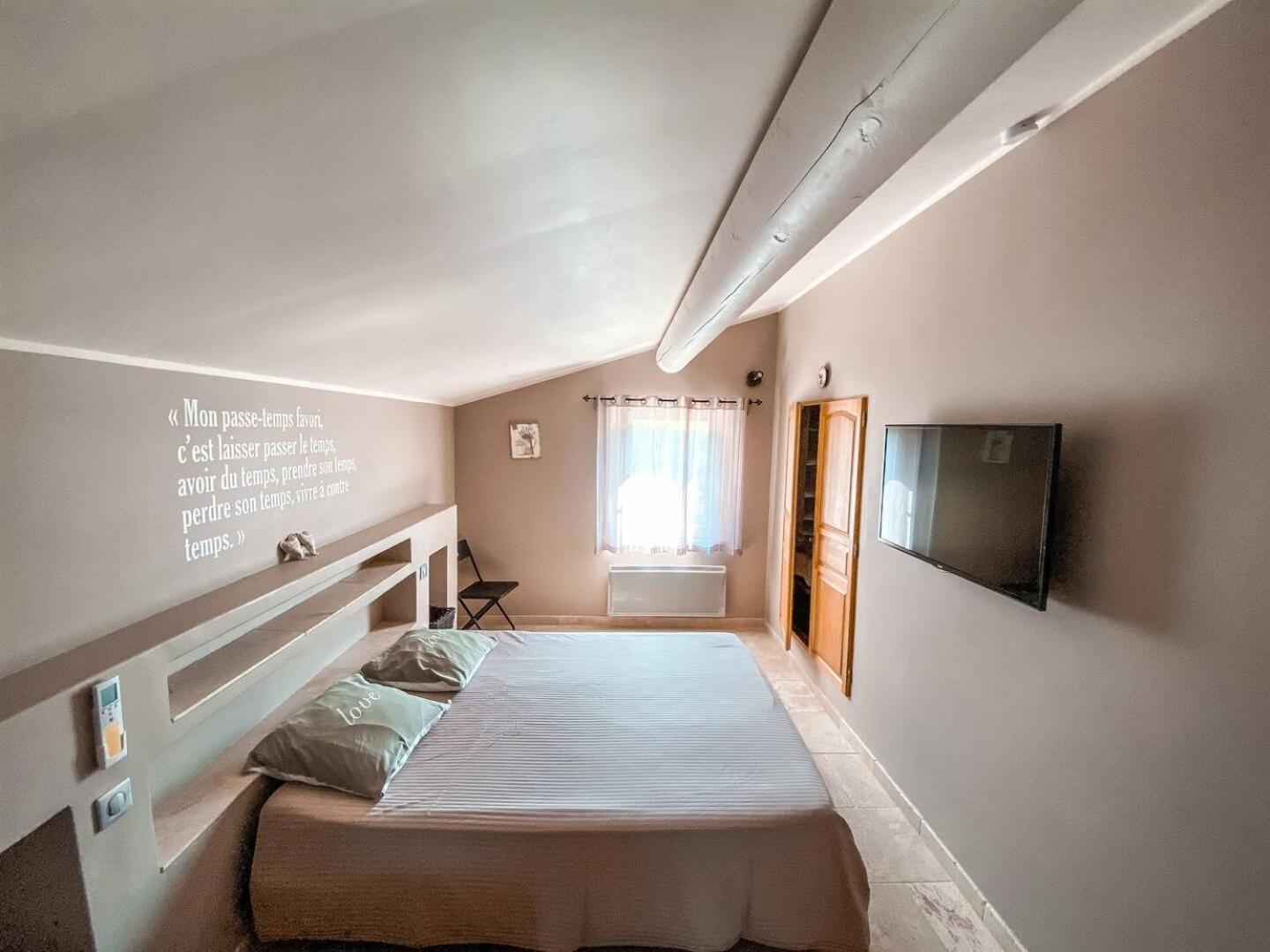 La Petite Colline Villa Apt Ngoại thất bức ảnh