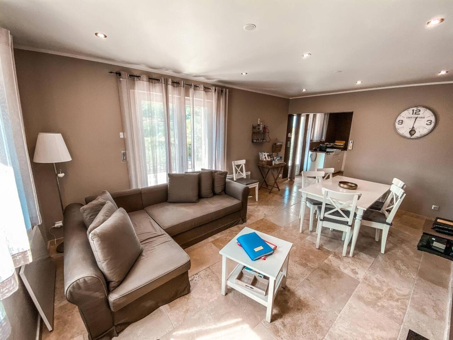 La Petite Colline Villa Apt Ngoại thất bức ảnh